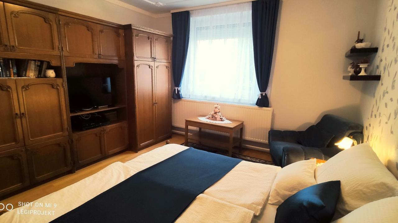 Papp Apartmanház Vonyarcvashegy Exterior foto