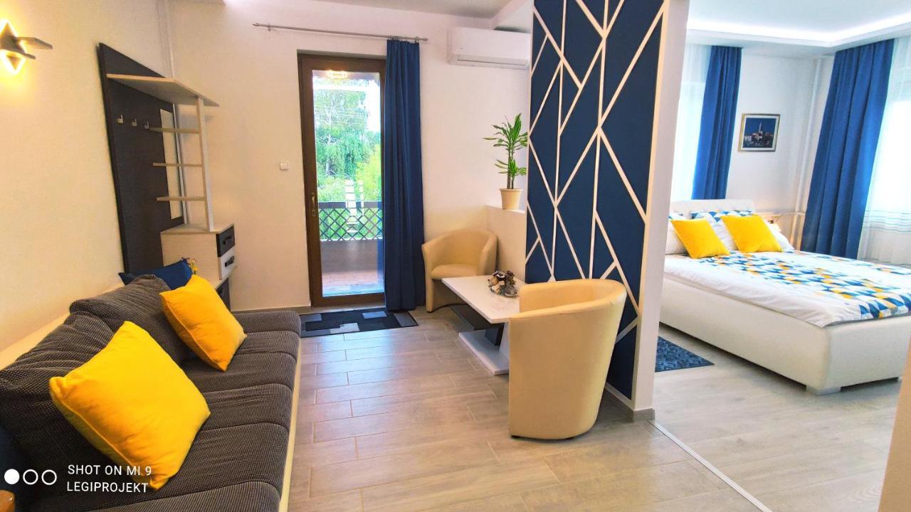 Papp Apartmanház Vonyarcvashegy Exterior foto