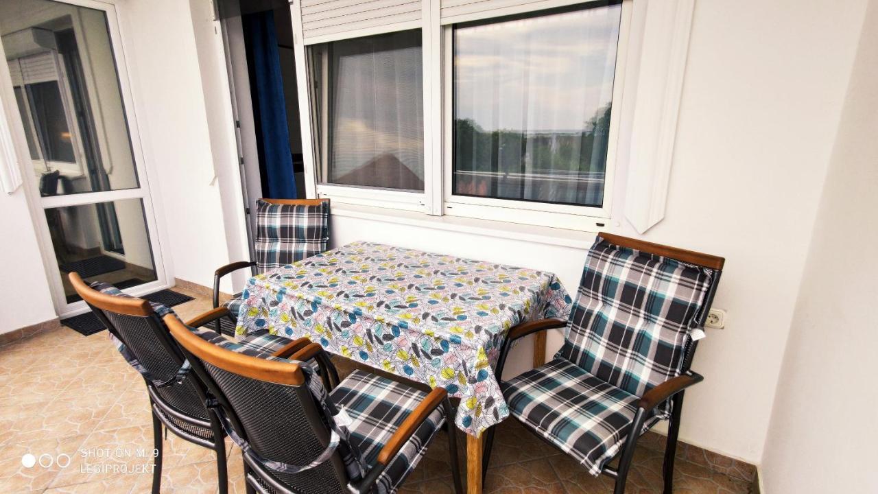 Papp Apartmanház Vonyarcvashegy Exterior foto
