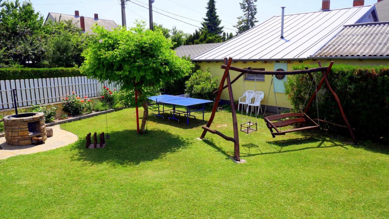 Papp Apartmanház Vonyarcvashegy Exterior foto